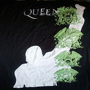 Queen band t shirt like new never worn